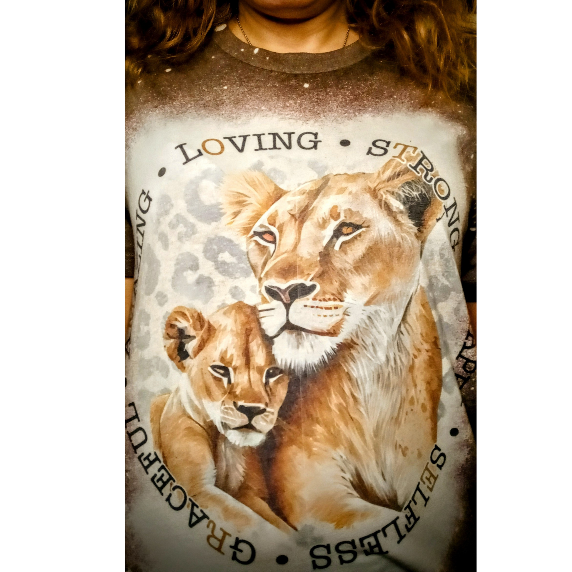 Lion mother bleached shirt - Mayan Sub Shop